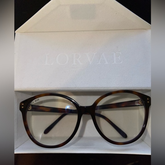 Lorvae Katie Mae glasses by Dearra Taylor - Picture 3 of 5